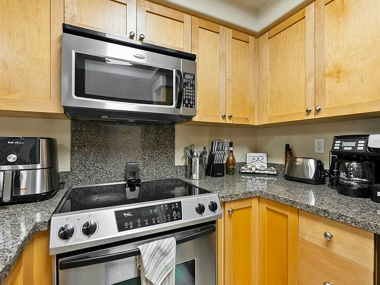 92-1516 Aliinui Dr — Photo 3