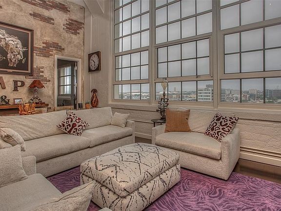 2nd image of 2600 W 7th St APT 1721