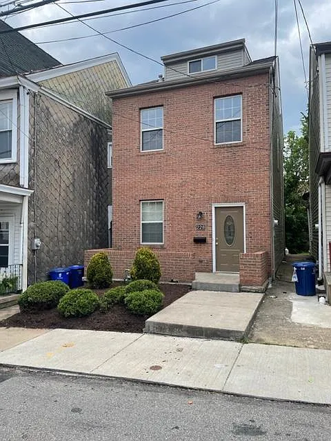 228 Albert St photo 1