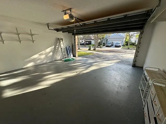 1572 Banyan Way — Photo 3