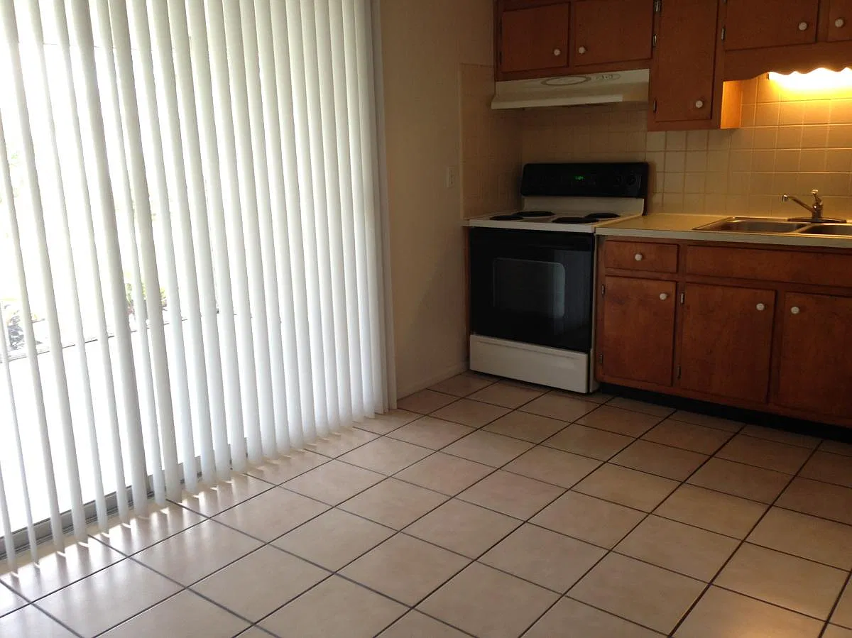 2 bed, 1.5 bath, 1000 sqft, $2,000 — Photo 4