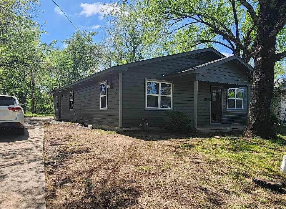 4 bed, 1704 sqft, $1,500 — Photo 2