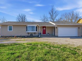 17 Main St, Osage City, KS 66523