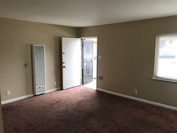 5th image of 317 N Beverly Ct