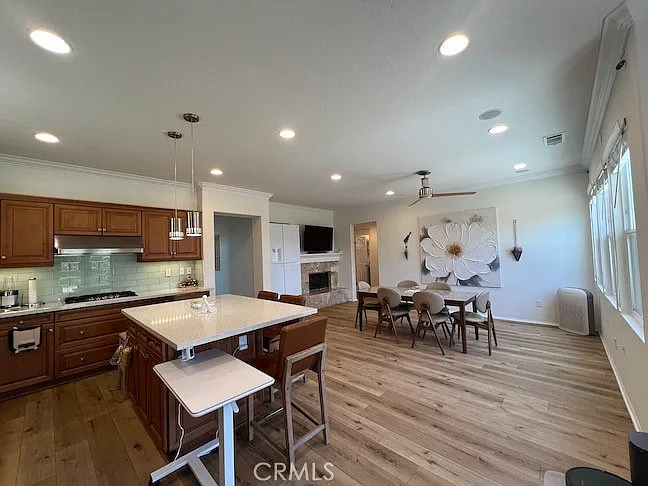 2546 Hibiscus St — Photo 9