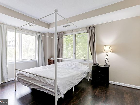2nd image of 610 N West St APT 101