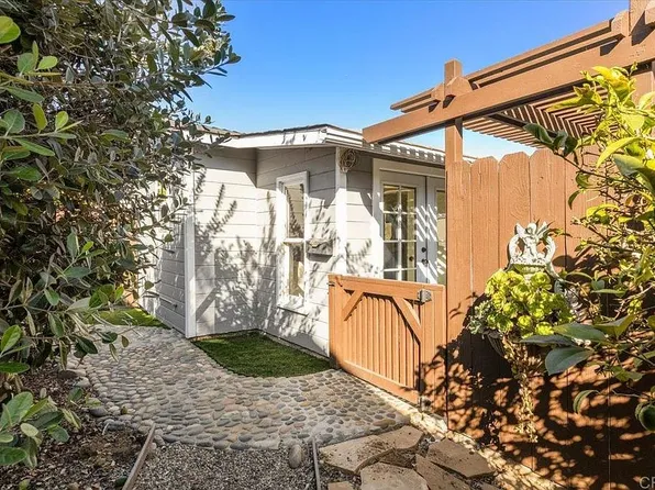 (undisclosed Address), Encinitas, CA 92024