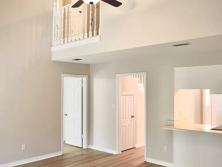 102 Laguna Cir — Photo 19