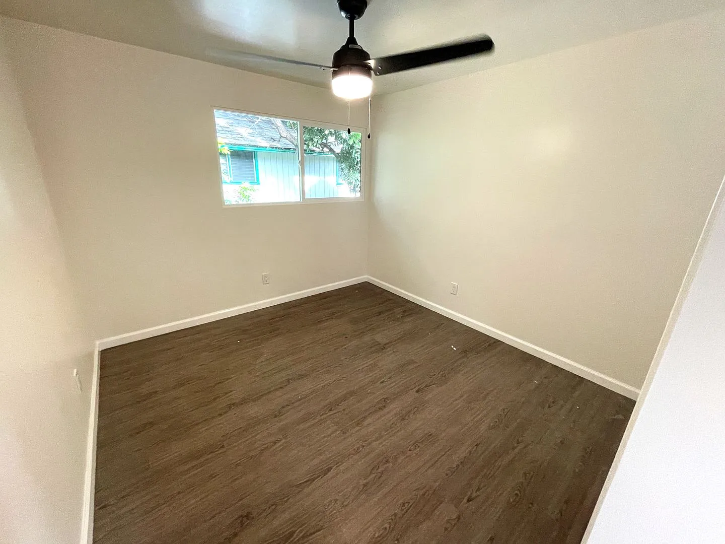 1304 Matlock Ave — Photo 3