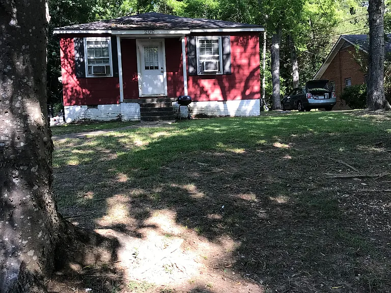 209 Herbert St #B — Photo 1