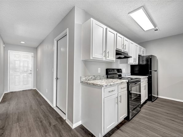 fayetteville-arkansas-448578802 picture