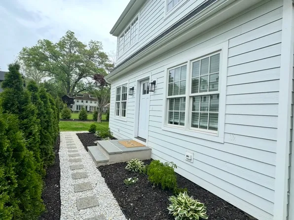 64 Kings Hwy N #1, Westport, CT 06880