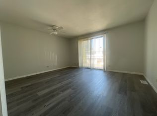 1021 Quanset Ct, Schaumburg, IL 60194