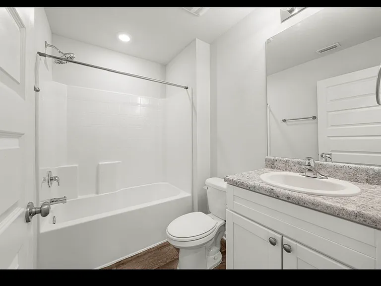 5832 Viking Way — Photo 6