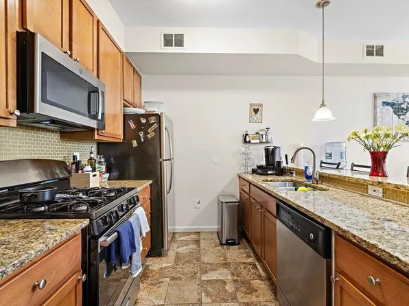 612 12th Street image 9 of 28