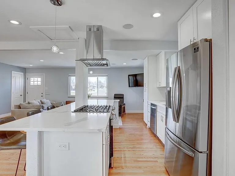 4044 W 77th Pl — Photo 10