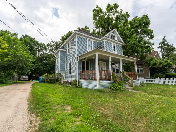 211 W Delaware St, Decatur, MI 49045
