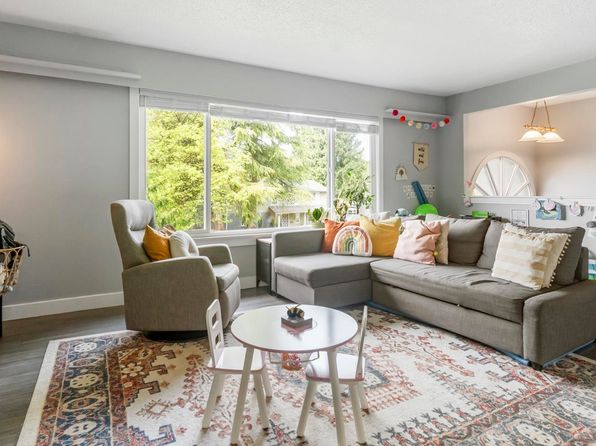 22738 124th Ave, Maple Ridge, BC V2X 4K1