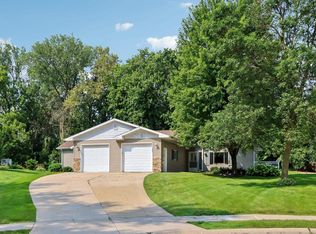 704 Riverview Ct UNIT 2, Jefferson, WI 53549