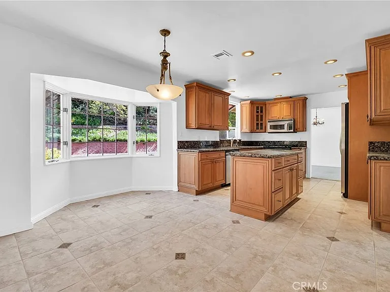 3675 Vigilance Dr — Photo 28