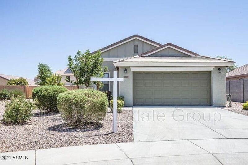 1st image of 32843 N Quarry Hills Dr