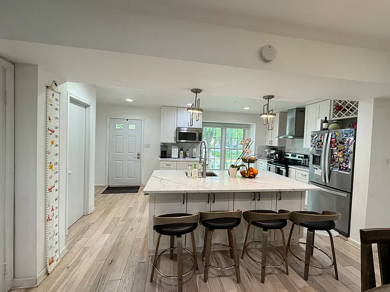 9609 Masterworks Dr — Photo 1