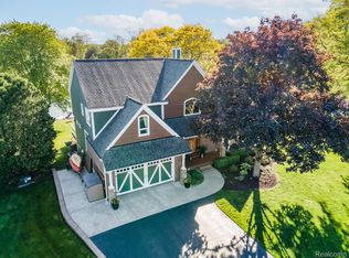 1157 Arbroak Ct, Lake Orion, MI