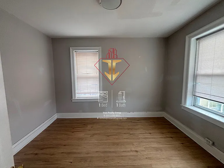 58-60 Van Reypen St #402A — Photo 7