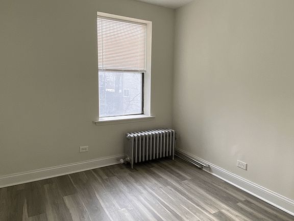 4th image of 3933 N Clarendon Ave APT 510