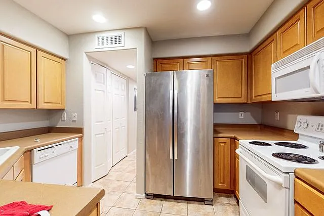 16631 E El Lago Blvd — Photo 10