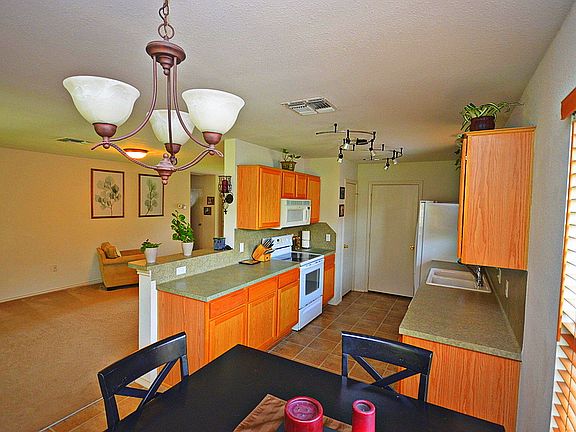 3rd image of 1210 Sacramento Dr