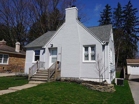 2nd image of 206 Northlawn Ave