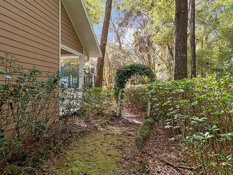 3773 SW 21st Dr — Photo 54