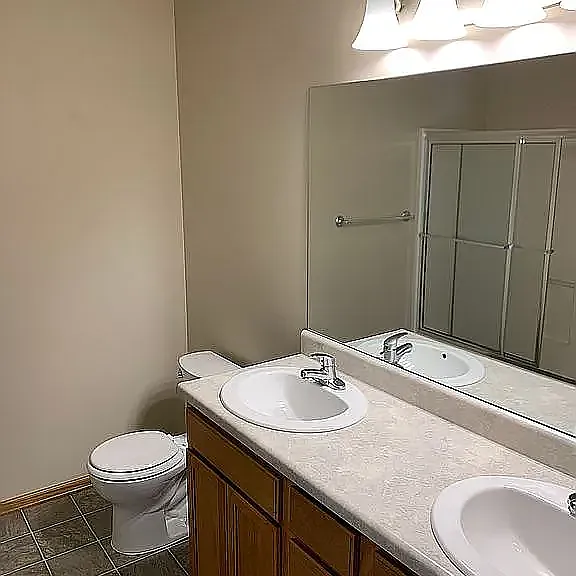 838 Lamont Dr — Photo 6