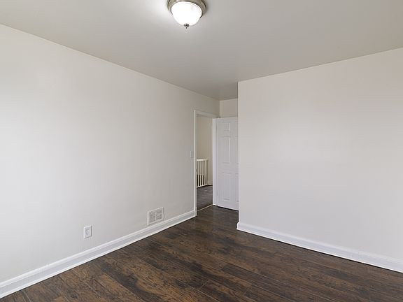 4th image of 3902 Erdman Ave Unit 2