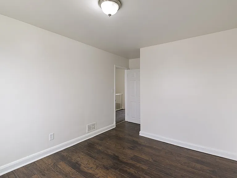 3902 Erdman Ave #2 — Photo 4