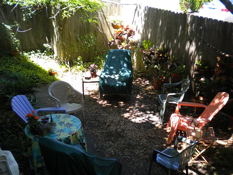 115 S Pleasant St #B — Photo 11