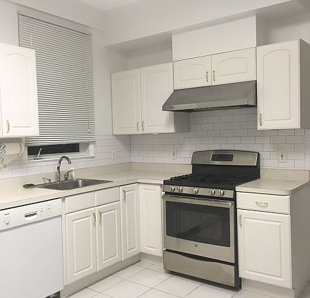 3rd image of 205 Eagle Rock Ave