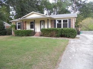 1221 Bentley Ln, Raleigh, NC 27610