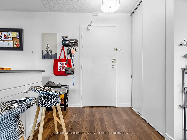 120 Saint Patrick St #902 — Photo 6