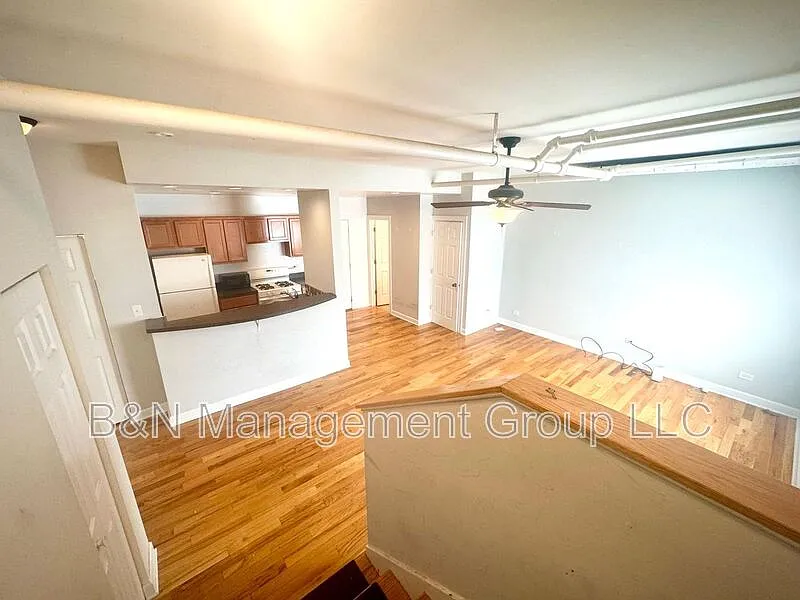 1 bed, 1.5 bath, 750 sqft, $1,950 — Photo 3