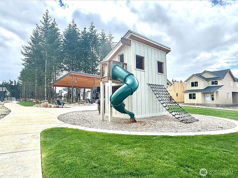 Playground
 Greenbelt