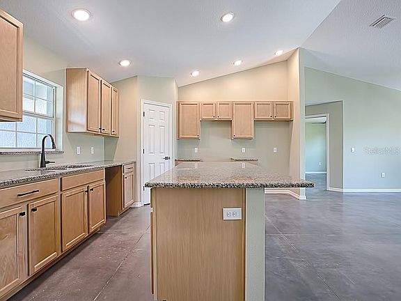 5th image of 203 Shannon Ln
