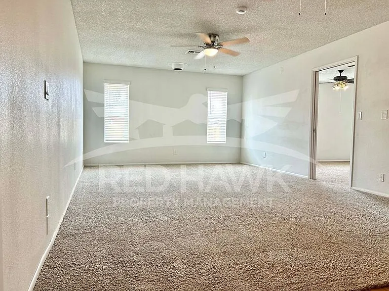 751 W 3rd Pl — Photo 11