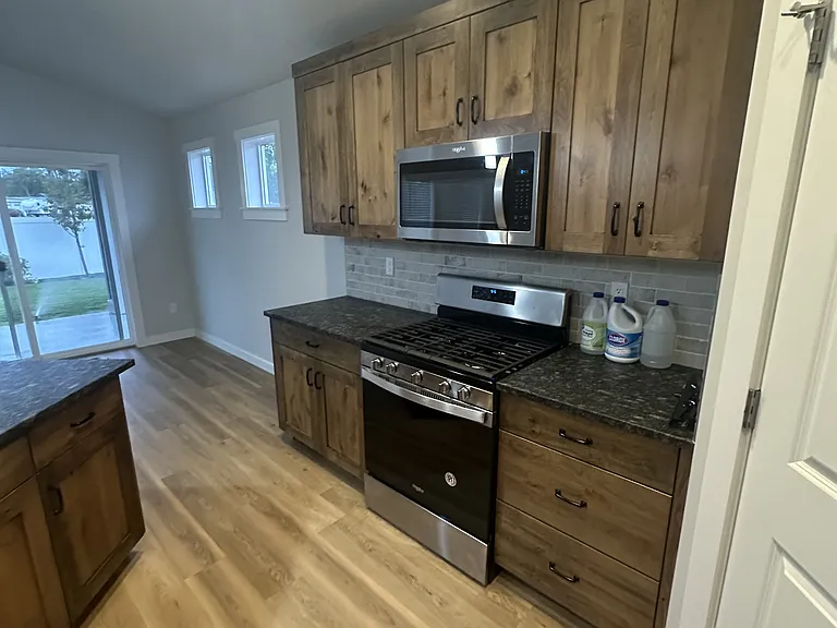 248 Stagecoach Ave — Photo 3