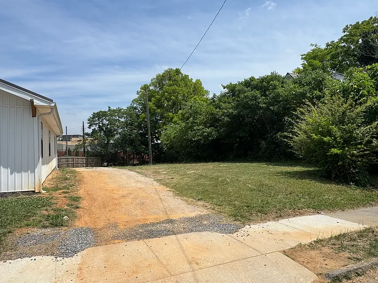 301 Silver Pl — Photo 33