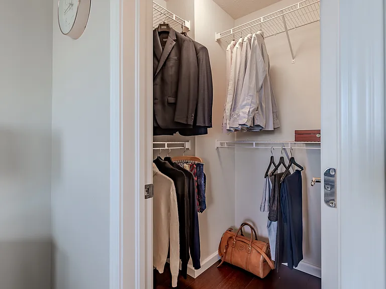 6180 N Pointe Dr — Photo 20