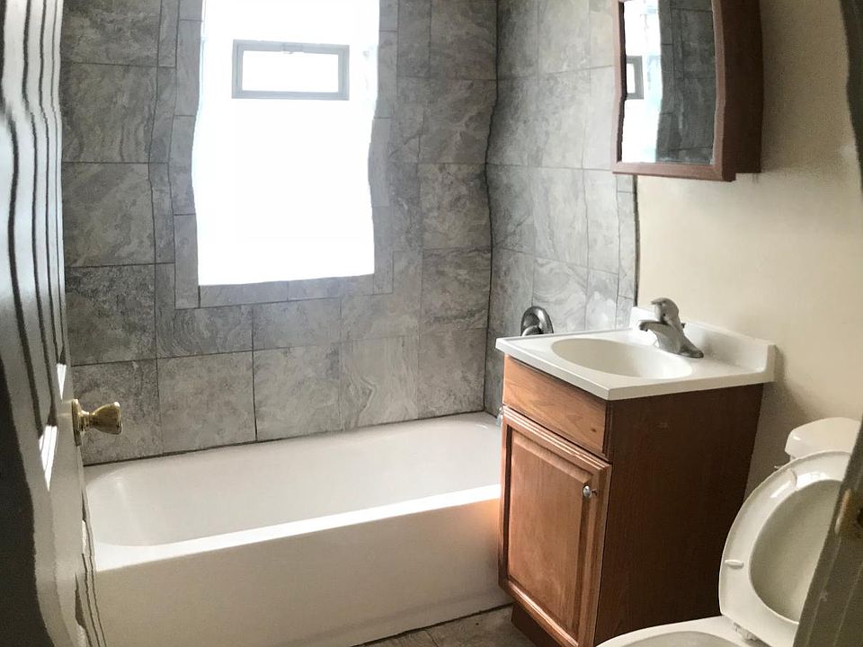 1st image of 4539 N Teutonia Ave APT 2