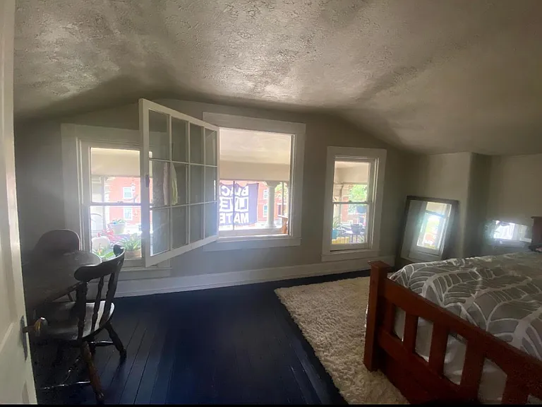 519 W Hill St — Photo 10