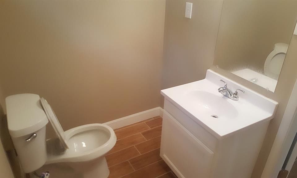 1st image of 5927 Kenilwood Dr